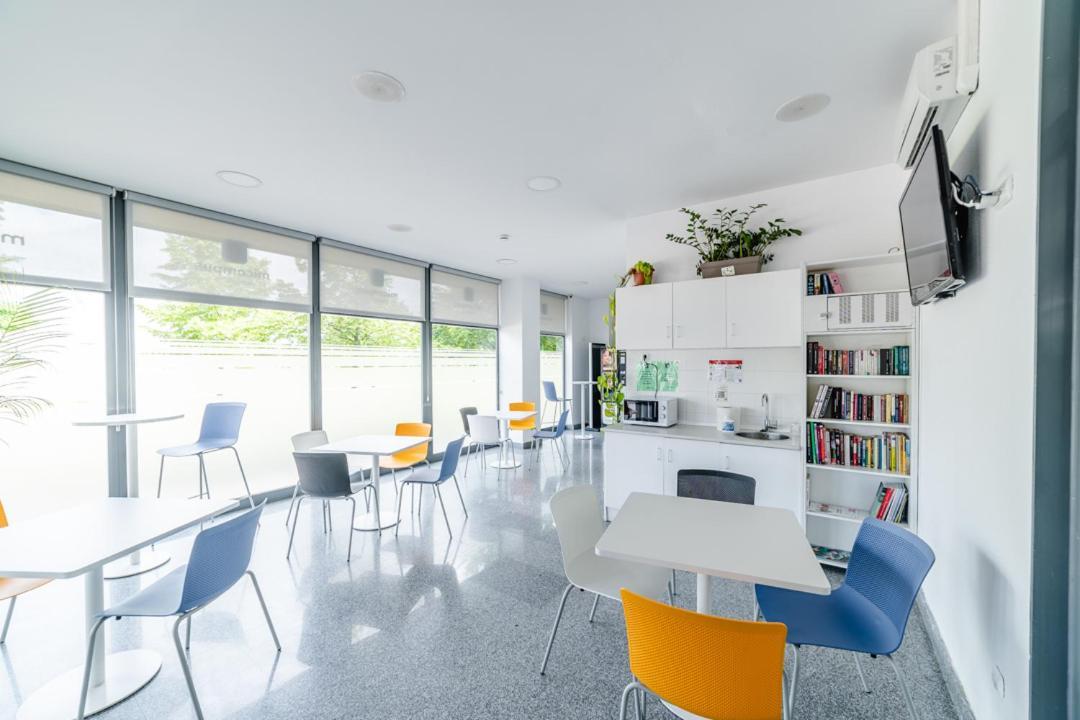 Micampus Logrono Student Residence Esterno foto